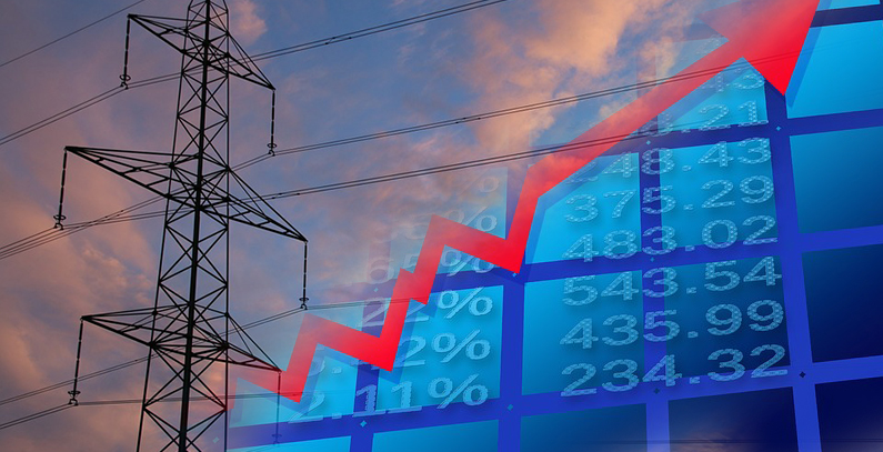Rekordowe ceny energii w Europie: prąd powyżej 100 €/MWh, gaz ponad 60 €/MWh, a PVPC sięga 300 €/MWh