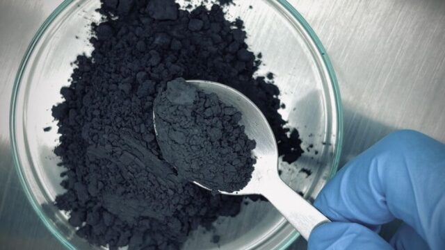 Zespół ESILIB z Fraunhofer ISE nagrodzony za baterie zwiększające zasięg EV o 40%