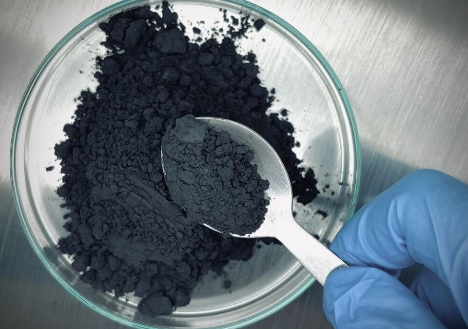 Zespół ESILIB z Fraunhofer ISE nagrodzony za baterie zwiększające zasięg EV o 40%