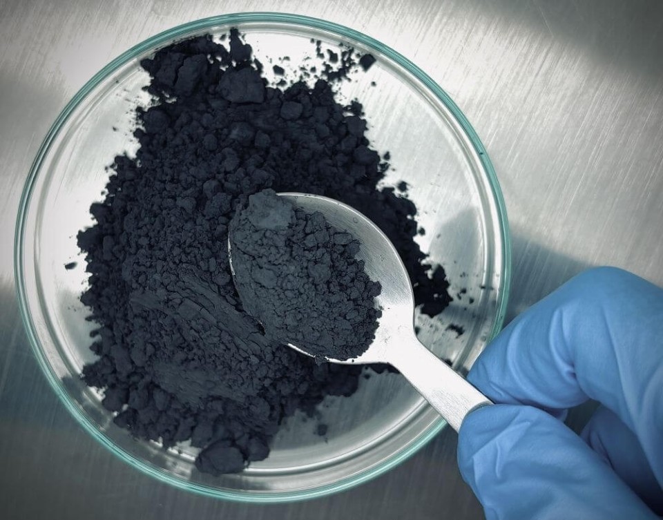 Zespół ESILIB z Fraunhofer ISE nagrodzony za baterie zwiększające zasięg EV o 40%