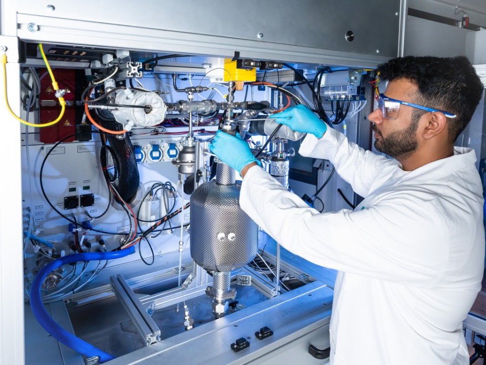Badanie Fraunhofer ISE: technologie emisji negatywnych kluczem do neutralności klimatycznej