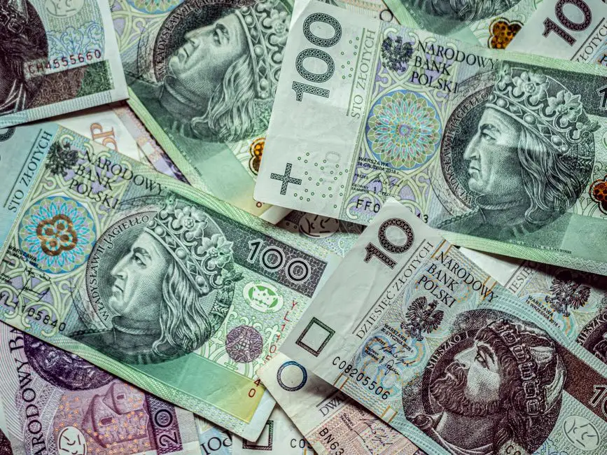 Galia Green Power z finansowaniem od trzech banków na farmy PV o mocy 100 MW