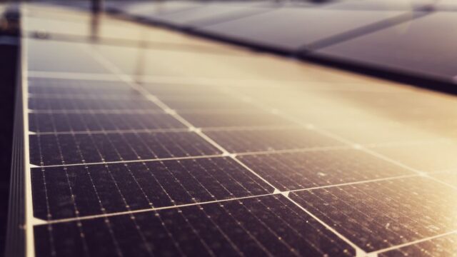 Nowe zasady pomocy na instalacje OZE dla społeczności energetycznych
