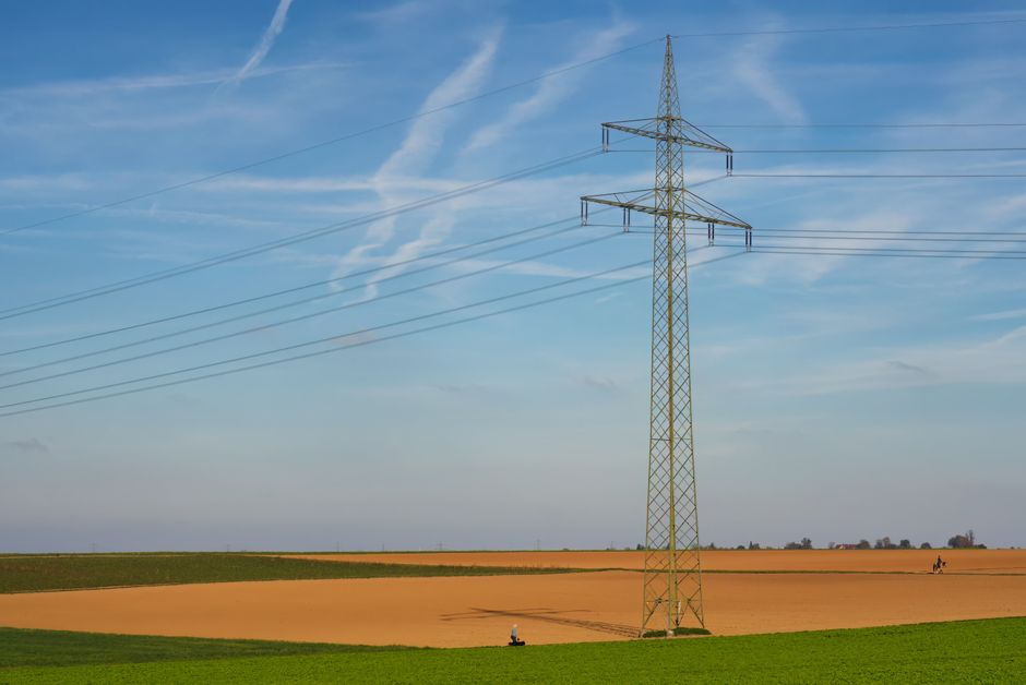 ACER publikuje pierwszy unijny zbiór danych o kosztach inwestycji w energetyce