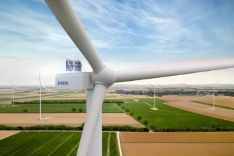 Vestas stawia na dłuższe łopaty. Nowa turbina V182-7,2 MW ma obniżyć koszty energii wiatrowej