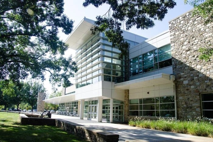Loyola University Maryland otrzymuje 2,22 mln dolarów na instalacje fotowoltaiczne