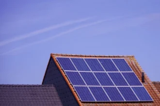 Rekordowy udział OZE w australijskim rynku NEM — 80,5% energii z odnawialnych źródeł