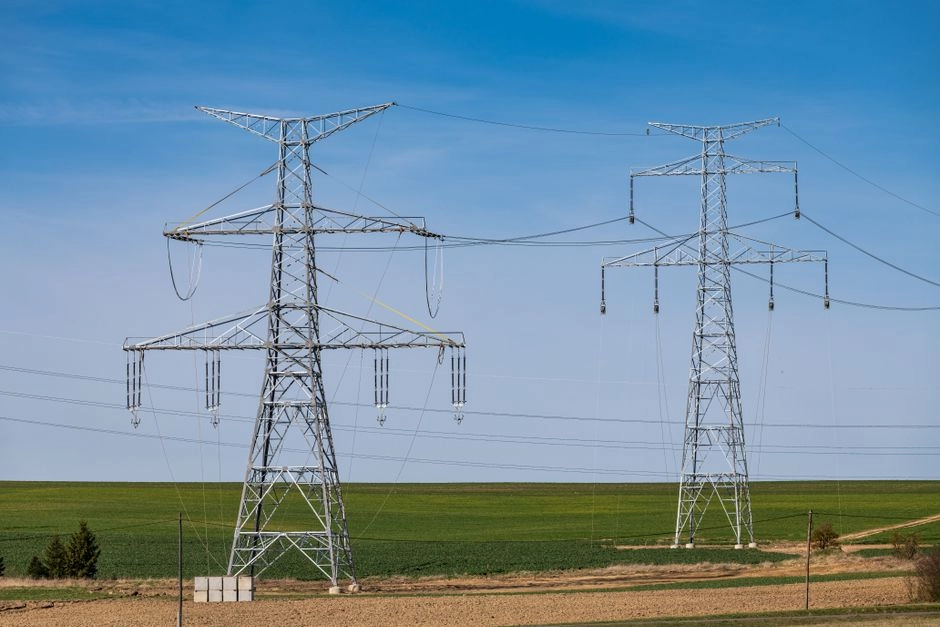 Nowa linia 400 kV Choczewo–Żarnowiec wzmacnia przesył prądu z Bałtyku