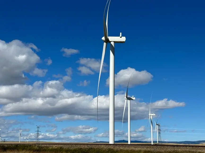 Farma wiatrowa Taczalin wejdzie na rynek usług bilansujących. Respect Energy łączy siły z Uniplan Energy