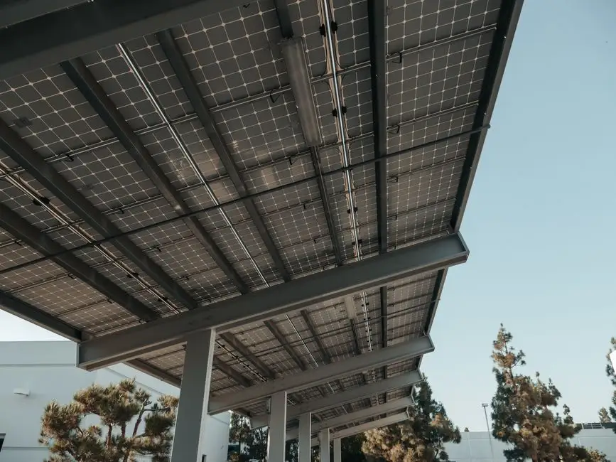 Australijskie badania nad solarami i bateriami otrzymają 4,3 mln USD z funduszu ARC