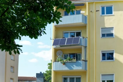 Bright Saver startuje z drugą kampanią crowdfundingową dla fotowoltaiki balkonowej