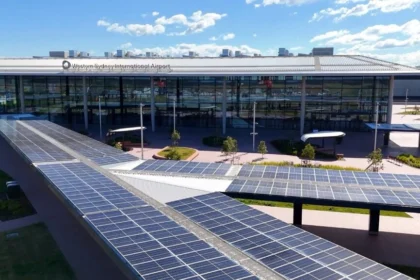 Western Sydney Airport stawia na energię słoneczną: 4,5 MW na dachu terminala
