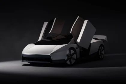 Tesla Roadster: lot, 0-96 km/h w 0,81 s i produkcja dopiero w 2028 roku