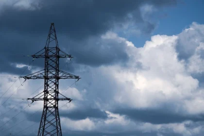 PSE otwiera przetarg na przesył energii do Ukrainy na listopad 2026