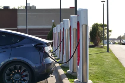 EVX zapowiada australijską ładowarkę DC do samochodów elektrycznych