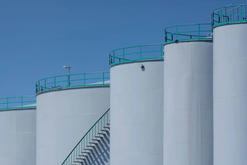 Energy Dome otwiera fabrykę "baterii CO2" w Piacenzy. Pierwsza kopuła trafiła do Indii