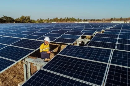 Ford zasila fabryki energią słoneczną. Cold Creek Solar gotowe